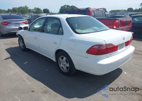 1998 Honda Accord Ex V6 из США, поврежденный, VIN 1HGCG1650WA000327